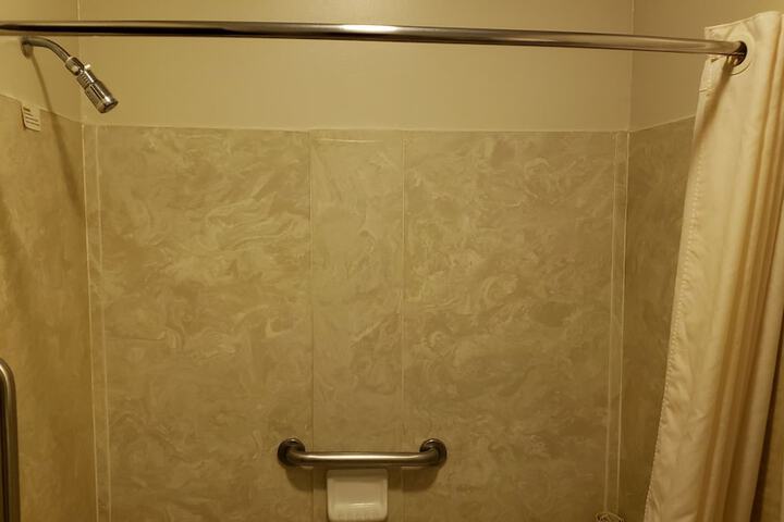 Room 11 of 25