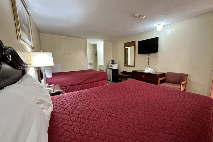 Room 6 of 22