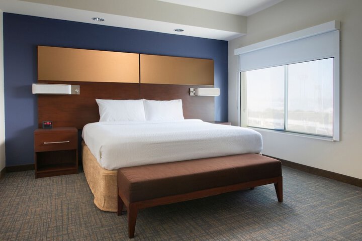 Room 15 of 23