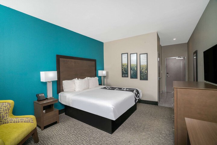 Room 10 of 35