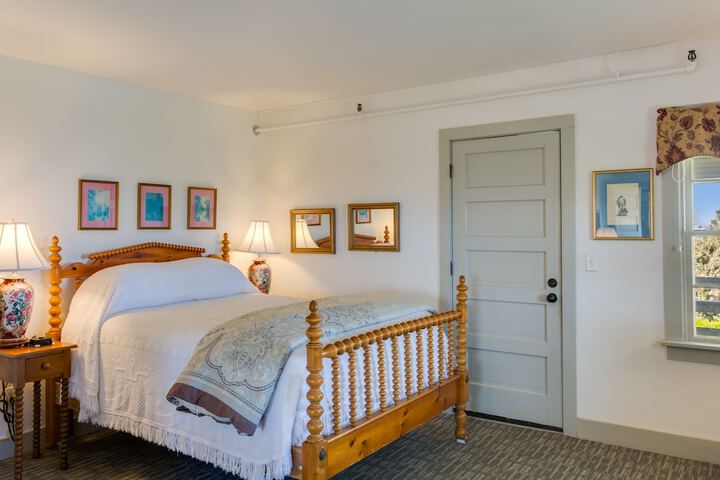 Room 31 of 76