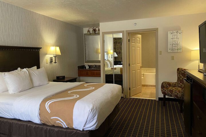 Room 36 of 74