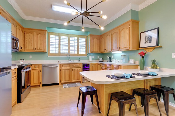 Chic Home w / Club Access Near Bay St. Louis!