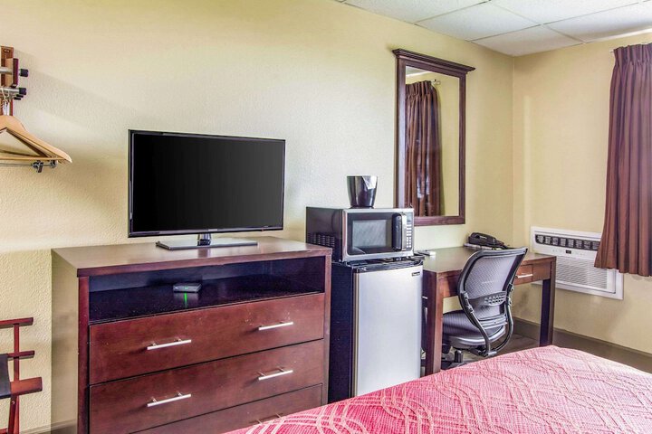 Room 20 of 29