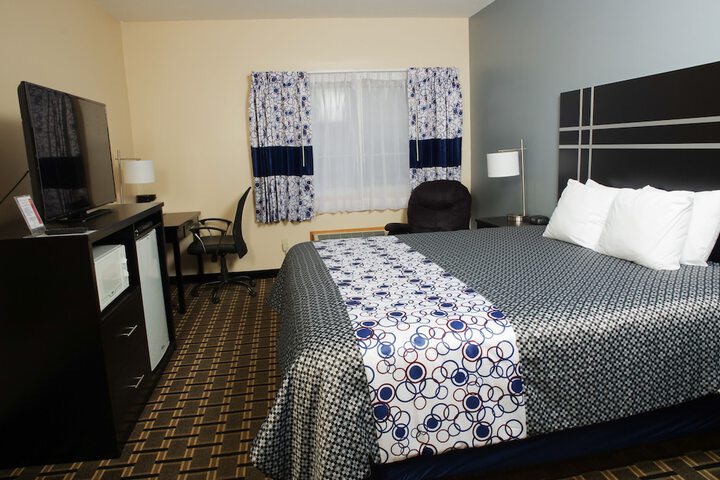 Room 10 of 30