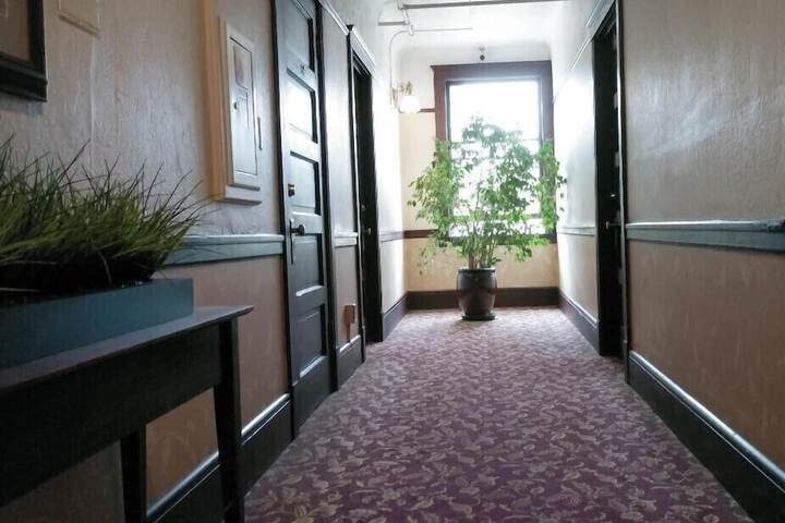 Ballroom/Hall 45 of 51