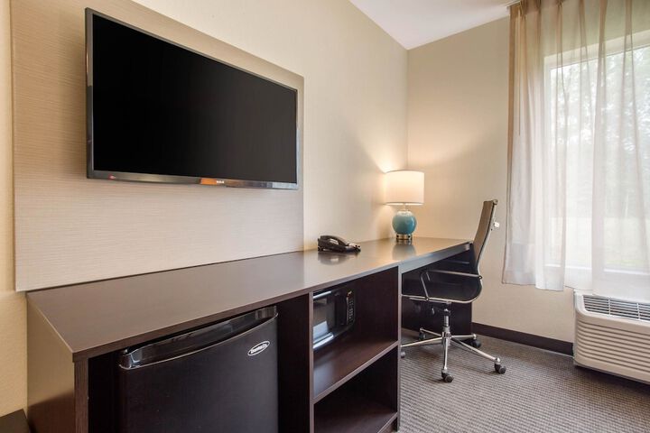Room 32 of 58