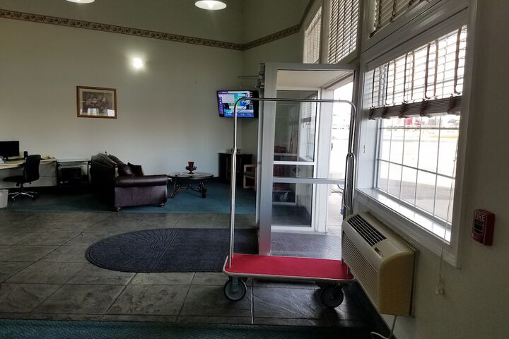 Simple Rewards Inn