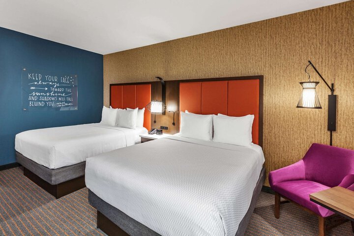 Room 21 of 39