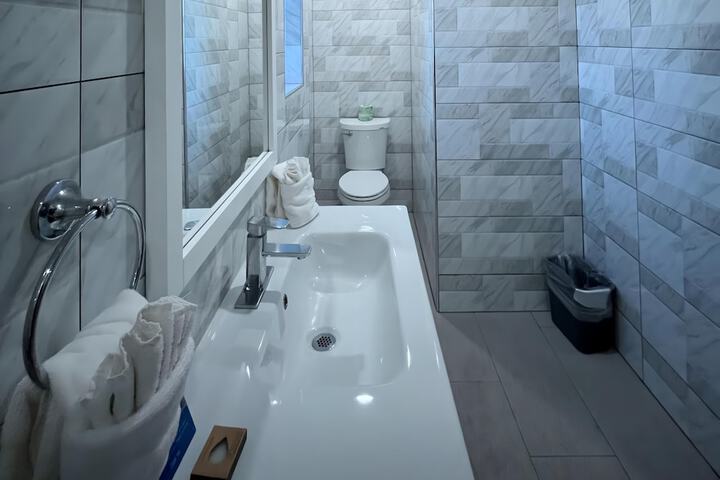 Room 16 of 30