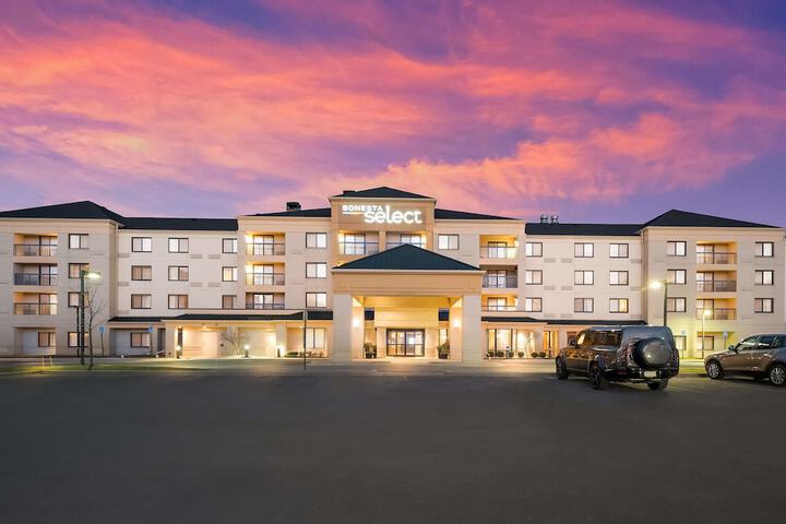 Hotel 4 of 48