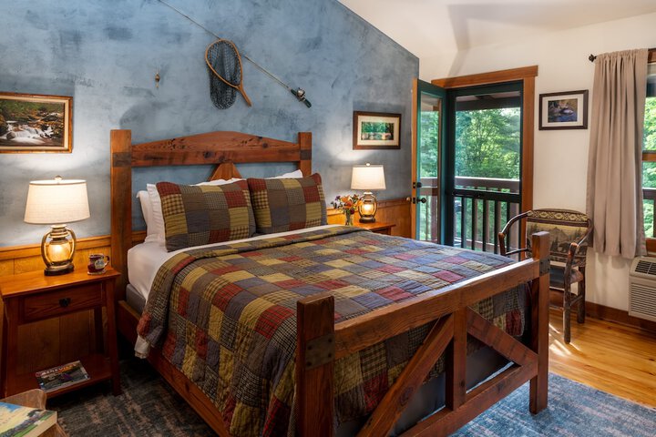 Bent Creek Lodge Bed & Breakfast