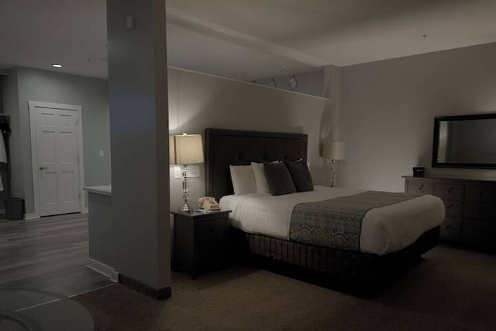 Belamere Swimming Pool Suites