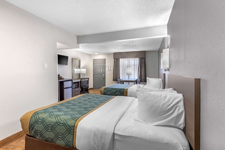 Room 8 of 36