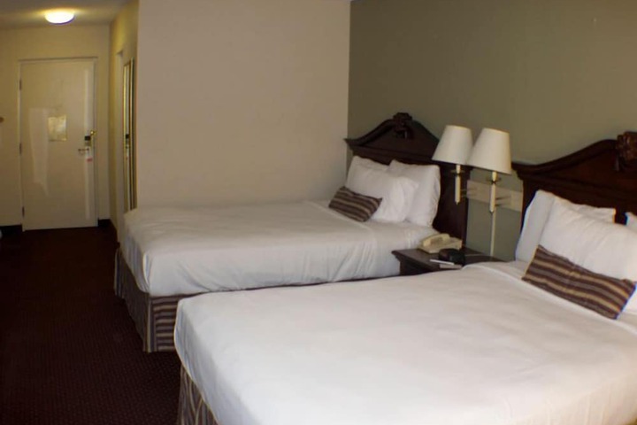 Room 12 of 16
