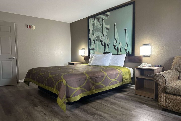 Room 26 of 49
