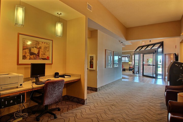Business Center 61 of 61