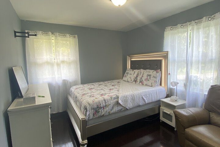 Akeems guest house