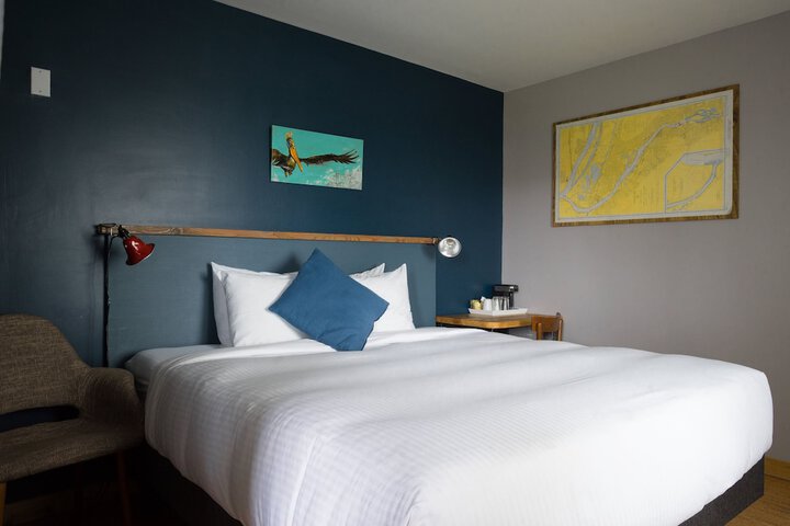 Room 43 of 90