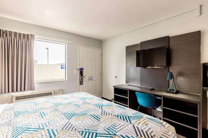 Room 15 of 17
