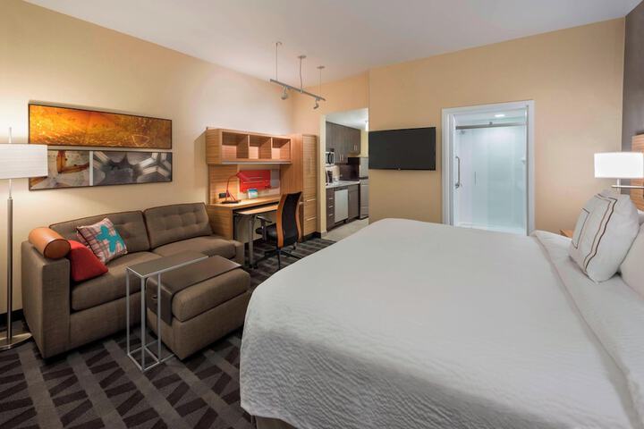 Room 17 of 20