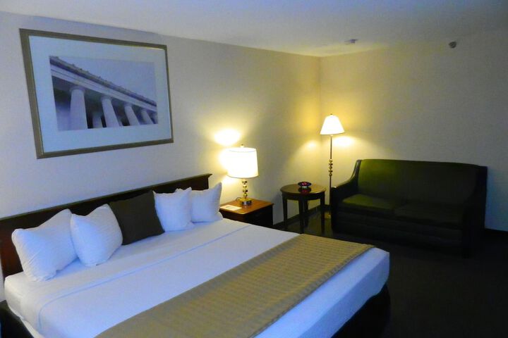 Room 16 of 44