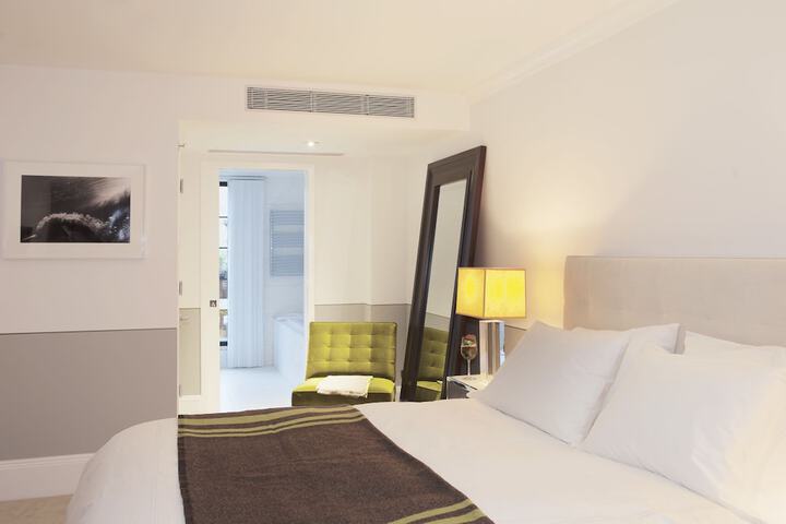 Room 20 of 39