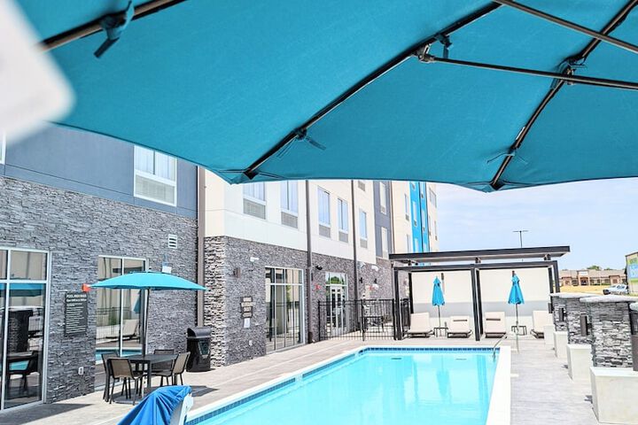 Pool 6 of 29