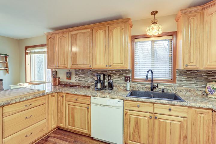 Waterfront Cherokee Village Home w / Private Dock!