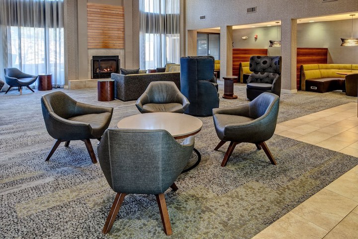 Hotel Interior 11 of 40