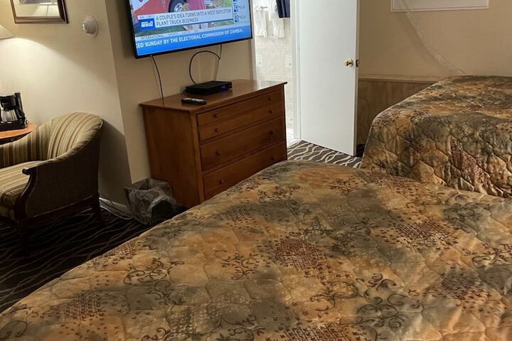 Room 38 of 49