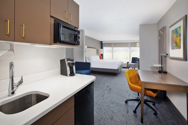 Holiday Inn Express & Suites Kent - University Area by IHG