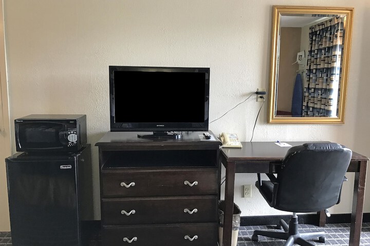 Room 13 of 17