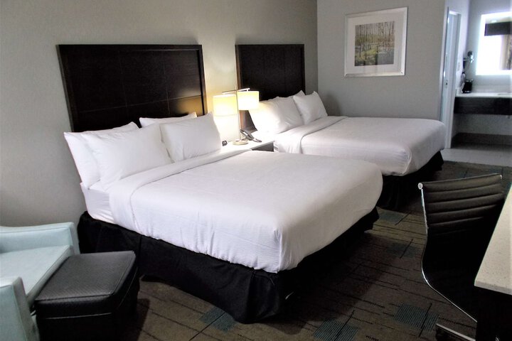 Room 10 of 26