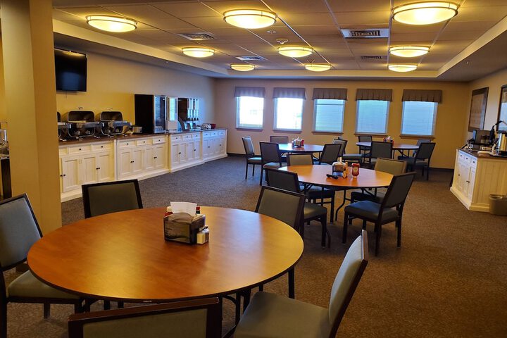 Clarion Hotel & Suites Williston