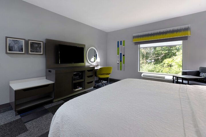 Room 18 of 51
