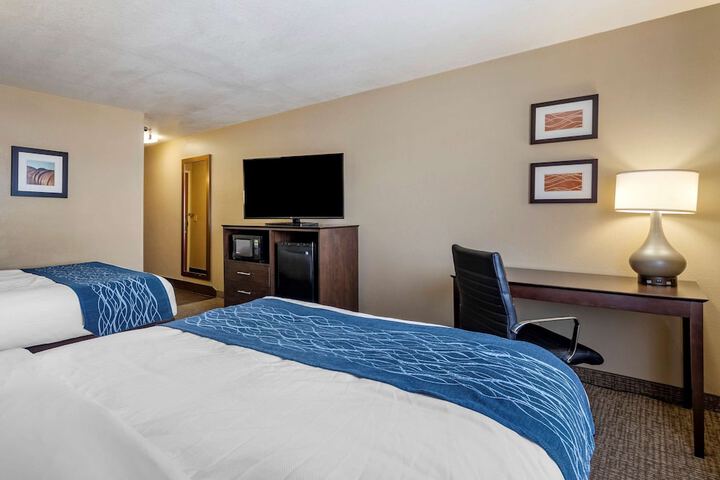 Comfort Inn & Suites Waterloo - Cedar Falls