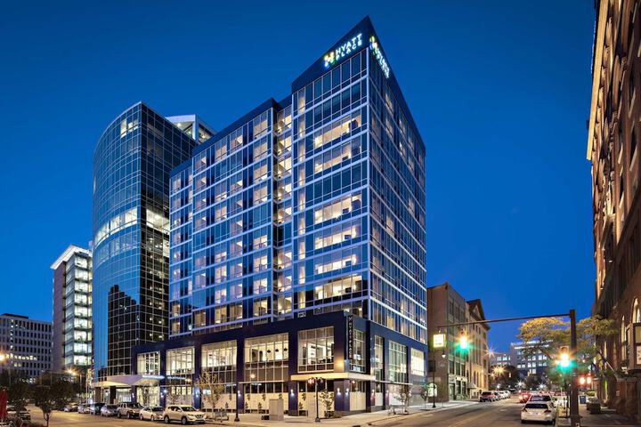 Hotel 4 of 27