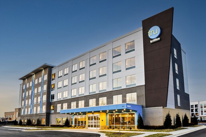 Hotel 2 of 51