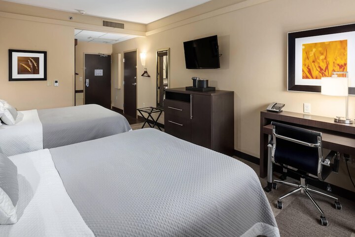 Room 16 of 35