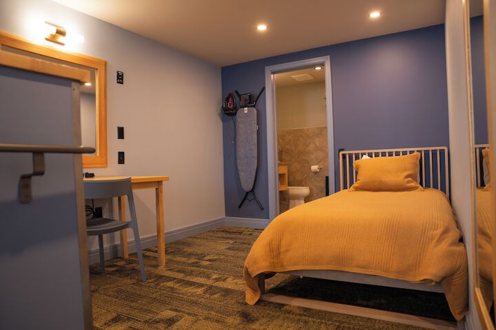 Room 27 of 50
