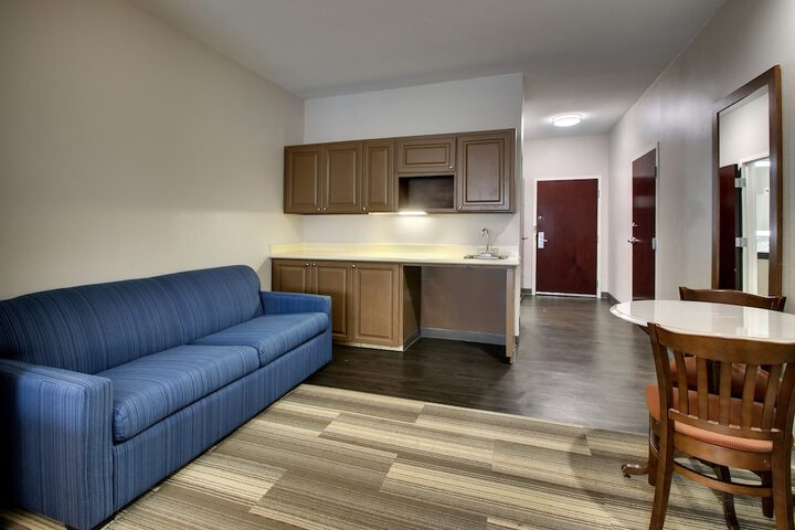 Room 30 of 46
