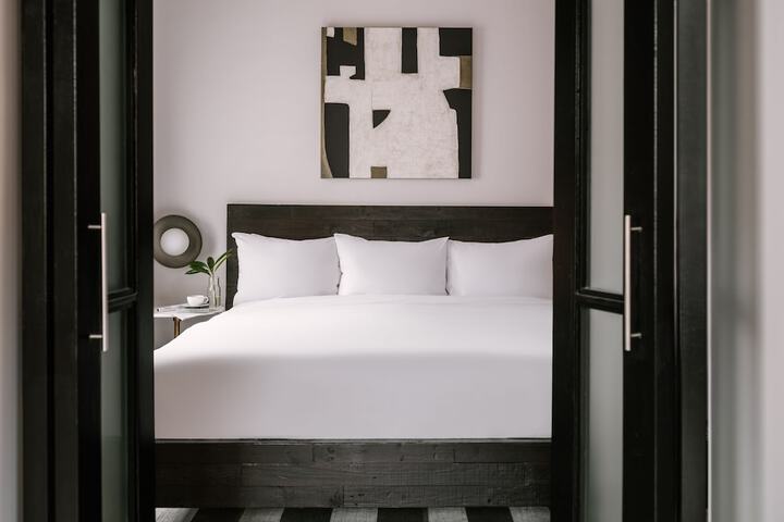 Room 48 of 53