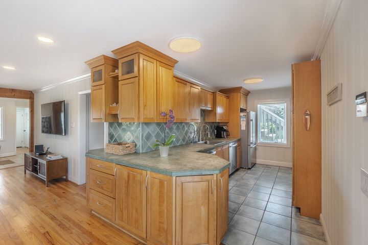 Surfside Cottage by Topsail Realty