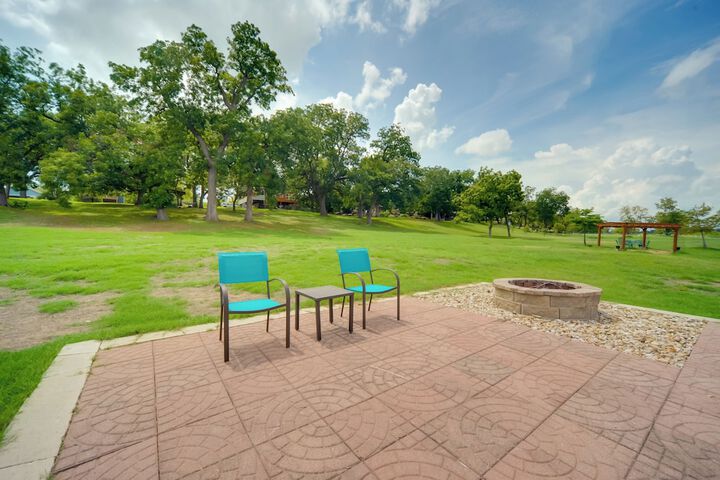 Cozy Casita & Cabana on Lake Marble Falls!