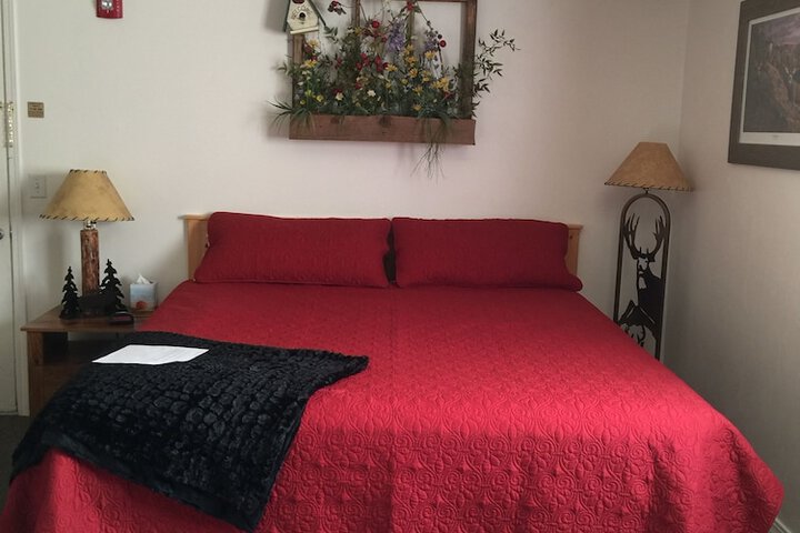 Rustic Inn Motel