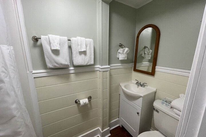 Room 182 of 309