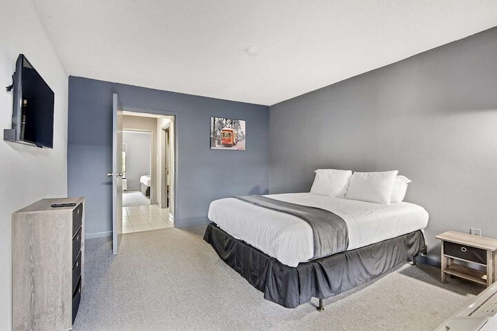 Room 16 of 39