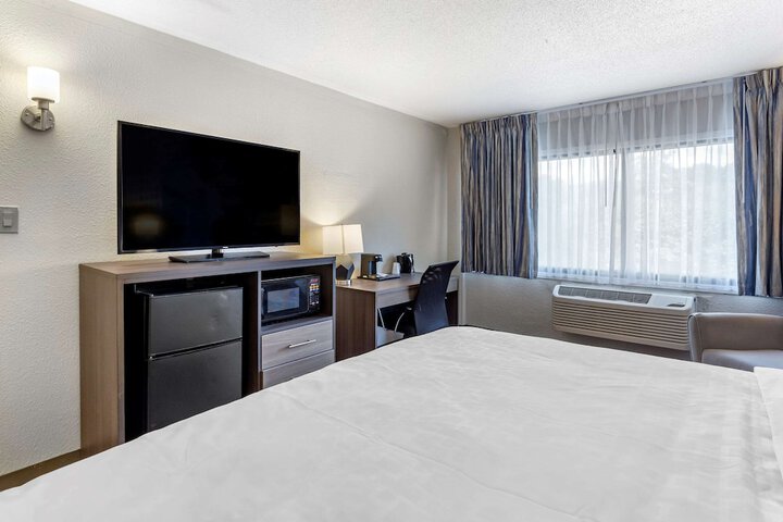 Room 21 of 29