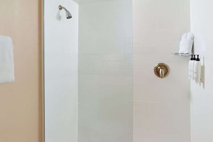 Room 15 of 19